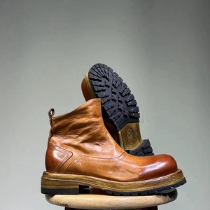 Botas Chelsea retro europeas y americanas con cremallera lateral, estilo desgastado, suela gruesa y punta ancha para hombre. - Product Image 3