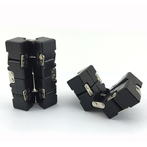 Nuovo <span class=keywords><strong>Cubo</strong></span> Infinito Pieghevole Antistress per Dita - Product Image 2