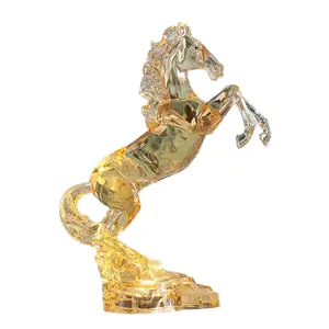 Joias criativas de escultura de cavalo saltador em acrílico, artesanato em resina, luz de luxo para sala de estar, armário de TV, decoração de casa