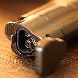 Gran oferta, juego de cortavientos de Metal personalizable con tijeras para cigarros, encendedor de tres estrechos, cortador de cigarros de doble filo - Product Image 4