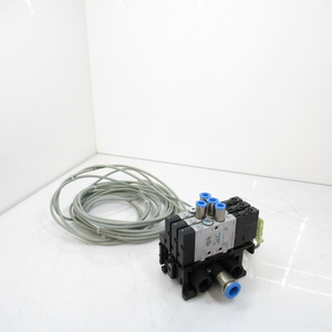 Nouveau Contrôleur PLC d'Automatisation Industrielle Original Prêt à l'emploi CPE10-M1BH-5L-M7 196927it pour Entrepôt, Marque PLC CPE10-M1BH-5L-M7 196927it - Product Image 1