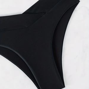 Nouvelle conception, ensemble de bikini deux pièces noir à découpes, asymétrique à une épaule, avec soutien-gorge push-up à séchage rapide et bas string en V pour femme - Product Image 5