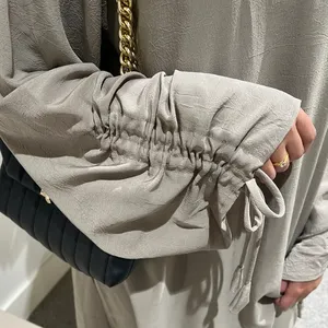 Abito musulmano modesto estivo da donna con maniche arricciato in pietra con coulisse Dubai Abaya - Product Image 2