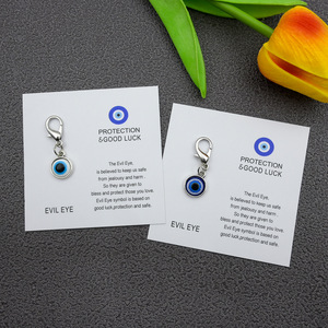 Llavero de metal con mosquetón de ojo turco azul de dibujos animados y tarjeta de buena suerte - Ligero - Product Image 1