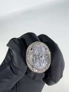 Anillo de Zirconia con Corte Ovalado y Engaste de Garras, Joyería de Piedras Preciosas de Diseño Moderno, Anillo Hiphop Brillante - Product Image 1