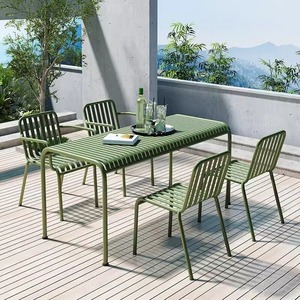 Muebles minimalistas de alta calidad con hermosos detalles metálicos, juego de <span class=keywords><strong>mesa</strong></span> <span class=keywords><strong>y</strong></span> <span class=keywords><strong>sillas</strong></span> para <span class=keywords><strong>jardín</strong></span>, restaurante o <span class=keywords><strong>terraza</strong></span>. - Product Image 1
