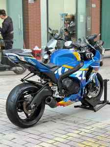 <span class=keywords><strong>Suzuki</strong></span> GSX1000 1000cc - Raffreddamento a Liquido, EFI, 4 Cilindri, Affidabilità e Prestazioni Sportive Brutali >180km/h - Product Image 5