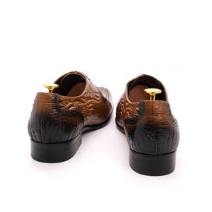 2026 <b>Extravagant</b> Large-sized Floral Pointed Toe Slip-On Breathable Lightweight Anti-Slip Moccasin Gommino Shoes Spring Autumn - Product Image 5