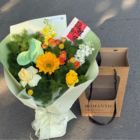 Op maat gemaakte luxe bloemenboeket vierkante basisverpakking cadeau-art papieren tas lange handgreep milieuvriendelijk recycleerbaar aangepast logo