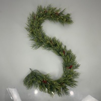Guirlande de Noël artificielle personnalisée en gros, pré-éclairée par LED, pour la décoration de la maison et des espaces commerciaux pendant les fêtes