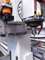 Centro de Mecanizado Automático de Perfiles de Aluminio PARKER de 4 Ejes Controlado por PLC para Acero Inoxidable, PVC/UPVC con Motor para Ventanas