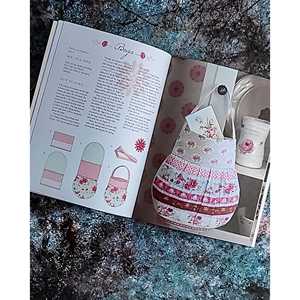 Livre de couture créative d'été de Daniele F. Tilda pour l'artisanat textile et les tissus - Product Image 3