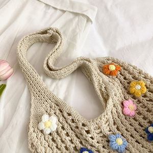 Bolso de Playa de Verano Tejido Calado Estilo Bohemio, Bolso de Hombro Tipo Tote para Mujer con Flores - Product Image 2