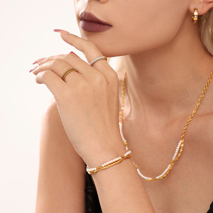Elegante Set di <span class=keywords><strong>Collana</strong></span> e Bracciale Fatto a Mano in Acciaio Inossidabile <span class=keywords><strong>con</strong></span> Perle e <span class=keywords><strong>Pietre</strong></span> Naturali per Uso Quotidiano Femminile - Product Image 1