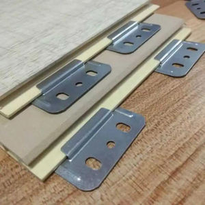 <span class=keywords><strong>Prix</strong></span> de gros Supports de fixation en métal durable Clips de revêtement mural en <span class=keywords><strong>PVC</strong></span> pour mur en bois <span class=keywords><strong>PVC</strong></span> - Product Image 3