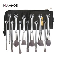 MAANGE Fabricant de pinceaux bon marché avec logo personnalisé 12pcs Vegan pour cosmétiques Set de pinceaux de maquillage avec emballage Argent avec pochette