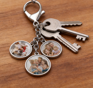 Personnalisation en gros de porte-clés en métal vierge à sublimation avec 4 breloques, impression <span class=keywords><strong>photo</strong></span> personnalisée, porte-clés avec étiquettes rondes - Product Image 2