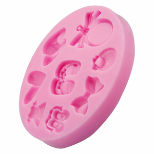 Molde de silicona DIY con gráfico de forma redonda, diseño clásico y popular de dibujos animados, para calzado de bebé niña (pantuflas, zapatos tipo babero con campana, lazo de corazón) - Product Image 4