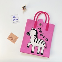 Nouveau sac à téléphone en tricot jacquard à motifs de dessins animés, sac à bandoulière tendance pour femmes, sac à main en tricot à motifs d'animaux avec logo