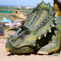 Parc d'aventure avec dinosaures animatroniques grandeur nature pour l'intérieur et l'extérieur