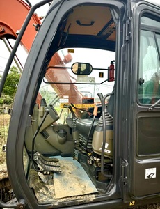 Excavatrice Hitachi ZX75 d'occasion de haute qualité, machine sur chenilles de 7 tonnes importée du Japon, avec accessoire de pince, attache rapide et brise-roche - Product Image 5