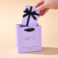 Boîte d'emballage pour bijoux en carton carré rectangulaire violet frais avec nœud pour boucles d'oreilles, collier, bague, cadeau de la Saint-Valentin