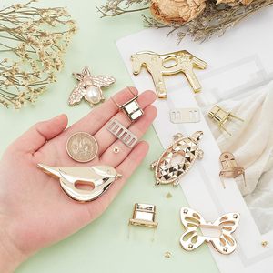 PH Pandahall Ensembles de fermoirs rotatifs pour sacs, en alliage, couleur or clair, motifs Tortoise, Papillon, Cheval, Oiseau - Product Image 3