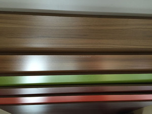 Buen precio triplay/<span class=keywords><strong>MDF</strong></span>/<span class=keywords><strong>Aglomerado</strong></span> melamina recubrimiento varios colores 4*8ft de fábrica profesional para Muebles y decoración - Product Image 4