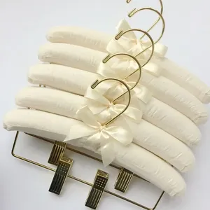 Bán Buôn Tùy Chỉnh Hoa Vải Non-Slip Gỗ Móc Mục Vụ Non-Slip Quần Áo Áo Móc Áo Hiển Thị Móc Khô Giá 25/38Cm - Product Image 2