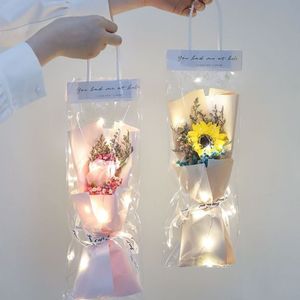 Bouquet de fleurs séchées au peptide Xi avec lumières LED dans un sac cadeau pour la fête des mères, la Saint-Valentin, la fête des enseignants - Product Image 2