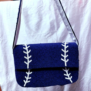 ALI FASHION ART AFA-03 Bolso Rectangular Azul Bordado a Mano con Patrón de Puntada Blanca, Temática Deportiva, Material Textil Lavable - Product Image 1