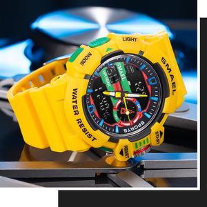 Reloj Deportivo SMAEL 8043 para Hombre, Color Blanco, Pantalla Dual Analógica y Digital LED, Reloj de Pulsera Electrónico, Resistente al Agua - Product Image 3