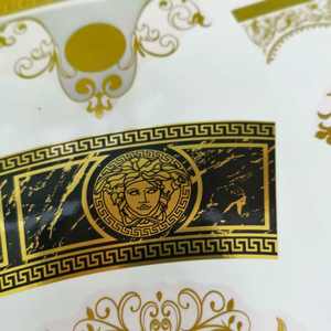 L'impression de décalcomanie de transfert d'eau DT-300 fournit le vernis UV pour isoler l'encre de couleur sur le décalcomanie - Product Image 2