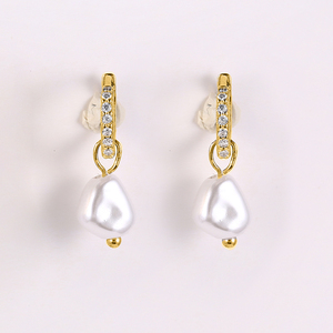 <span class=keywords><strong>Orecchini</strong></span> <span class=keywords><strong>di</strong></span> gioielli <span class=keywords><strong>di</strong></span> moda in argento 925 Sterling irregolare <span class=keywords><strong>perla</strong></span> zircone pendente 18K placcato oro <span class=keywords><strong>orecchini</strong></span> a cerchio per donna - Product Image 3