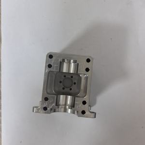 บริการเครื่องจักรซีเอ็นซีความแม่นยำสูง โซลูชันความแม่นยำที่ปรับแต่งได้สำหรับผลิตภัณฑ์หล่อขึ้นรูป - Product Image 2