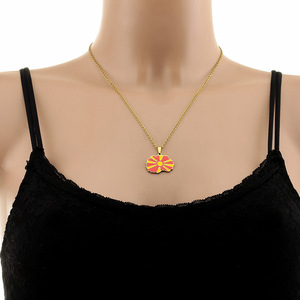 Nuova Collana alla Moda con Ciondolo a Forma di Mappa della Macedonia del Nord in Smalto, Unisex, in Acciaio Inossidabile e Titanio, Accessorio di Gioielleria - Product Image 4