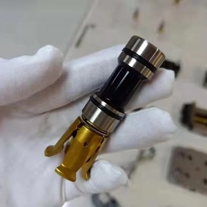 Broche de machine-outil BT30/BT40/BT50 pince de traction griffe 4 pétales pour broche CNC avec vis extérieure à <span class=keywords><strong>45</strong></span> degrés pince à filetage interne - Product Image 6