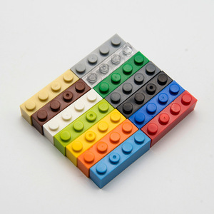 Vente en gros de briques hautes 1*4 compatibles avec accessoires particules 3010 Creative DIY MOC Building Block Bricks Kids Unisex Toy - Product Image 1