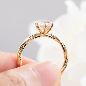 Bague <span class=keywords><strong>Solitaire</strong></span> Twist Premium Or 14K/18K <span class=keywords><strong>1</strong></span> <span class=keywords><strong>Carat</strong></span> D VS1 Bague en diamant artificiel pour mariage de fiançailles - Product Image 3