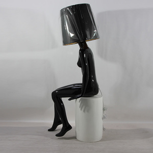 Présentoir de magasin à la mode pour femme, lampe abstraite, siège <span class=keywords><strong>asiatique</strong></span>, corps complet, <span class=keywords><strong>Mannequin</strong></span> - Product Image 4