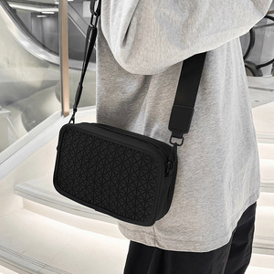 Sac bandoulière mini noir pour homme, style simple, de bonne qualité, vente en gros - Product Image 3