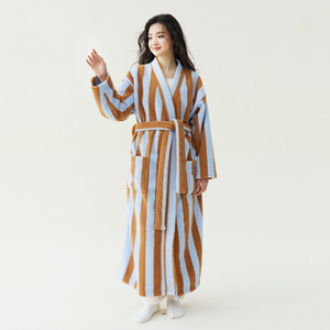 Otoño e invierno nueva bata hermosa de lana de coral grueso para hombres y mujeres, albornoz largo, <span class=keywords><strong>pijama</strong></span> de <span class=keywords><strong>pareja</strong></span>, antiestático - Product Image 3