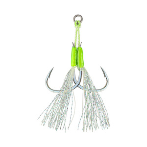 Hameçon de pêche Huashengda double triple avec perles vertes phosphorescentes et jupe argentée pour la pêche en haute mer de maquereau et de dorade - Product Image 1