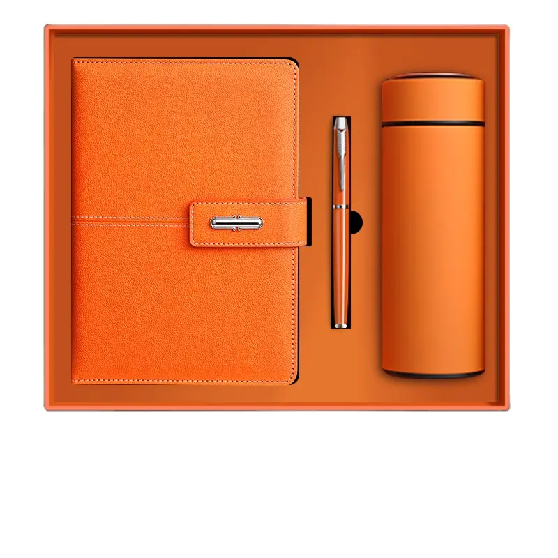 2024 2024 Tahun Baru kustom huruf emas Notepad dan pena PU oranye Notebook perusahaan Set Hadiah