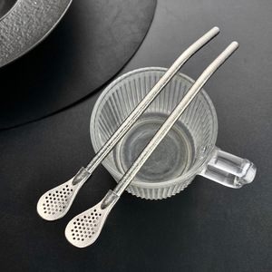 เบนยิน ช้อนกรองพร้อมหลอดดูดไทเทเนียมบริสุทธิ์ ดีไซน์มินิมอล สำหรับกาแฟ นม ชา น้ำผลไม้ ใช้คนดื่มได้อเนกประสงค์ - Product Image 3