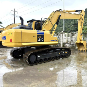 ข้อเสนอพิเศษ รถขุด KOMATSU รุ่น PC210lc มือสองแท้ น้ำหนัก 21 ตัน พร้อมเครื่องยนต์ Komatsu ได้รับการรับรองมาตรฐาน CE - Product Image 1