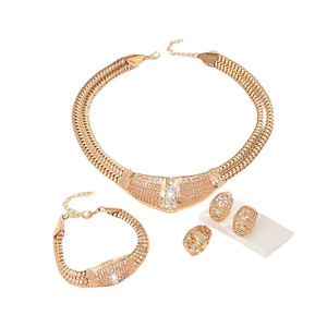 Collier transfrontalier tendance pour mariage, style Moyen-Orient Dubaï, en alliage d'or, chaîne serpent, avec cristaux et strass, ajouré et imposant - Product Image 5