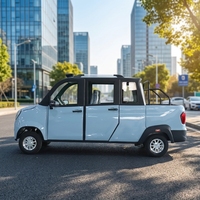 Véhicule électrique à quatre roues entièrement fermé, nouvelle énergie, avec deux rangées de pick-up pour le transport de marchandises et une utilisation active