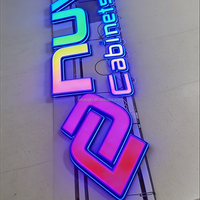 Lettres en acrylique 3D personnalisées avec logo, enseignes publicitaires LED avec lettres LED métalliques pour les entreprises, tels que les magasins et les commerces