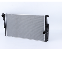 Nouveau Radiateur de Refroidissement Moteur Brazé avec Noyau en Aluminium et Corps en Plastique OE 17117600511 pour N13 F20-F35 avec Garantie de 12 Mois